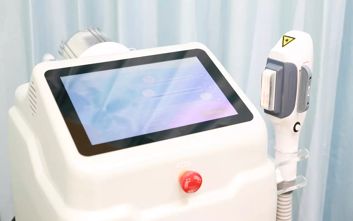 国産の最新脱毛機「Premier」